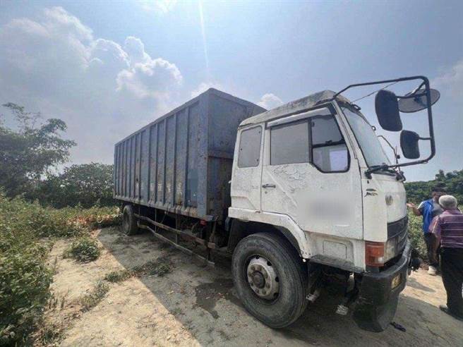 云林县沿海乡镇最近频有民眾通报，农田被滥倒废弃土方。（云林县政府提供）