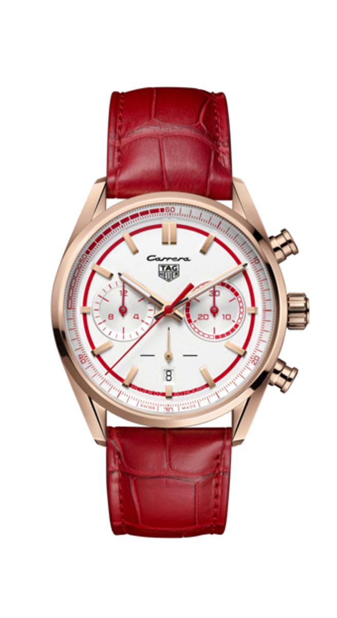 泰格豪雅与保时捷携手推出Porsche 911 Carrera RS 2.7限量计时腕表，玫瑰金红色款，74万300元。（TAG Heuer提供）