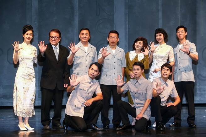《仁爱路六号》为国立国父纪念馆邀请全民大剧团制作，特别庆祝国馆50周年的馆庆大戏。（邓博仁摄）
