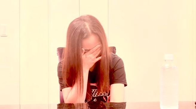 华原朋美拍片澄清表示「没有离婚」。（图／翻摄YouTube／朋ちゃんねる）