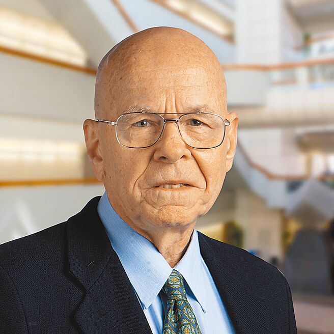 诺贝尔化学奖得主─美国学者夏普里斯（路透）