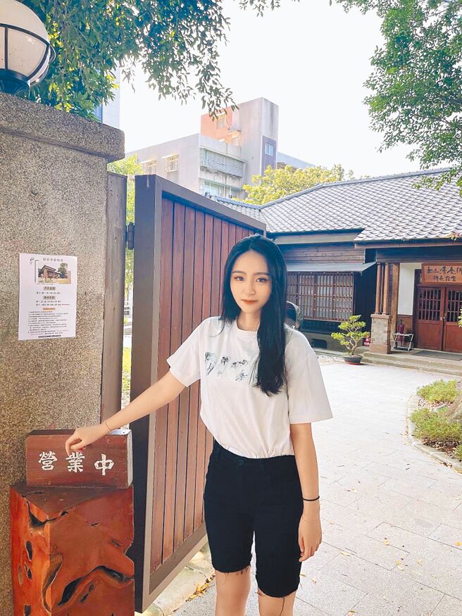 投入台北市南港区联成里长选举的李品君，23岁的她成为下届最年轻里长参选人。（李品君提供／黄婉婷台北传真）