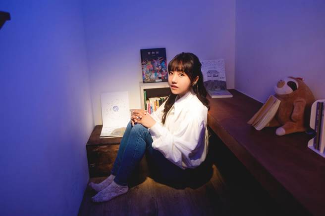 蔡佩轩近日推出新单曲。（索尼音乐提供）