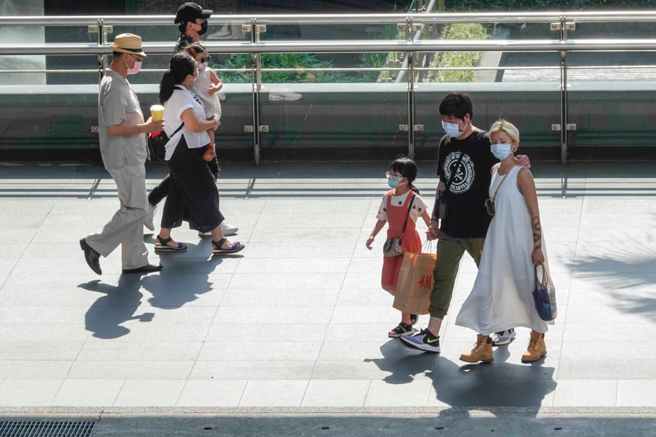 氣象專家吳德榮在指出，今、明(7、8日)兩天東北季風影響，北台稍涼，其他地區日夜溫差大。（資料照）