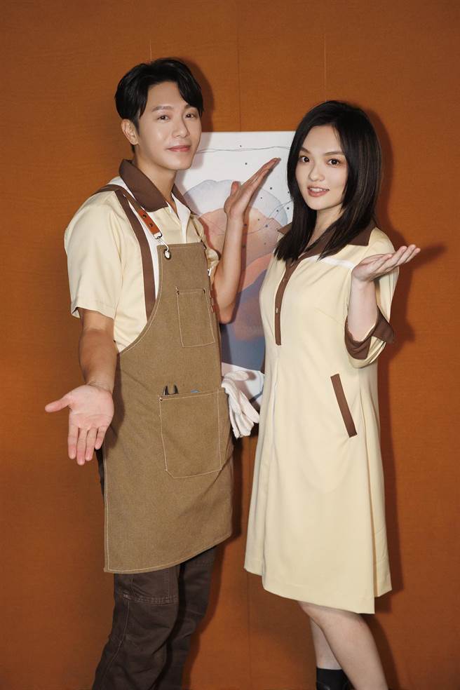 韦礼安（左）新歌邀请好友徐佳莹合作。（The Orchard提供）