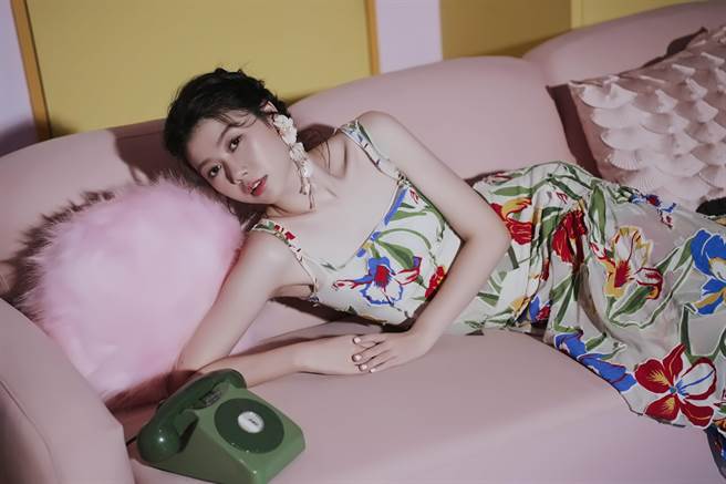 蔡恩雨将于22日举办「勇气光圈触电100％演唱会」。（华纳音乐提供）