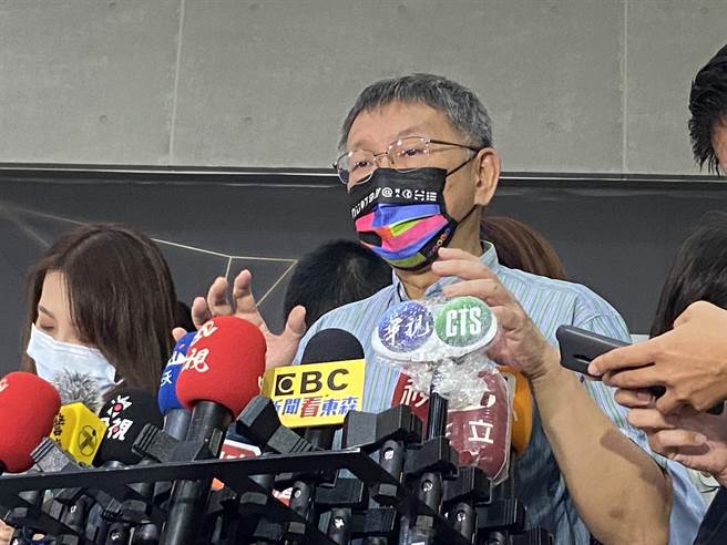 台北市长柯文哲今下午出席心中山线形公园周边景点推广活动，会前受访。（陈薏云摄）