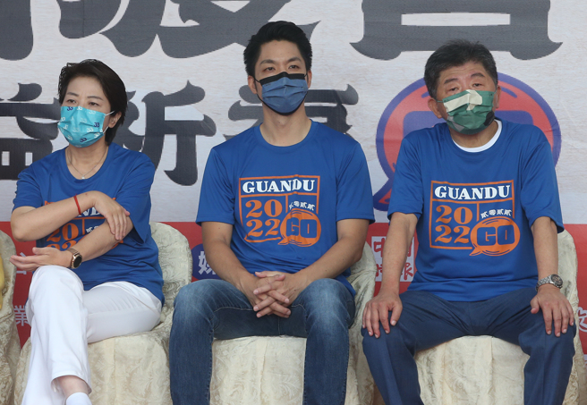 图为无党籍台北市长参选人黄珊珊（左起）、国民党台北市长参选人蒋万安以及民进党台北市长参选人陈时中。（资料照,赵双杰摄）