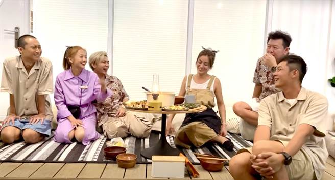浩子（左起）、鬼鬼、炎亚纶、莎莎、庹宗康以及姚元浩日前开直播，面对网友五花八门的问题，感到傻眼。（好看娱乐提供）