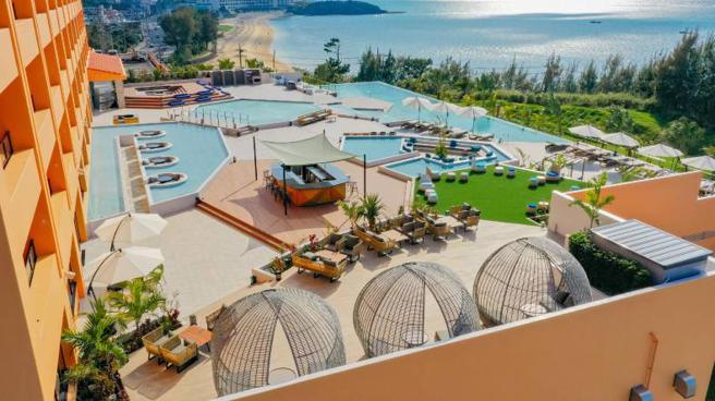 冲绳新饭店「AQUASENSE Hotel Resort」，每间客房都拥有无敌海景景观（易游网提供）