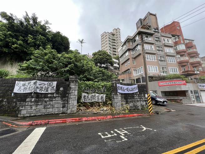 薇阁小学拟在保护区兴建幼儿园，居民强烈要求市府撤案。（杨亚璇摄）