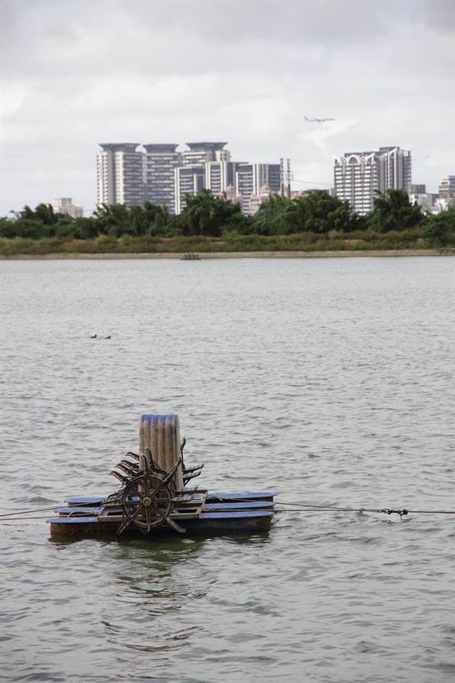 中坜区桃园大圳5-1号埤塘绿美化工程今开工，预计新建兼具景观与运动休閒功能的环湖步道。（蔡明亘摄）