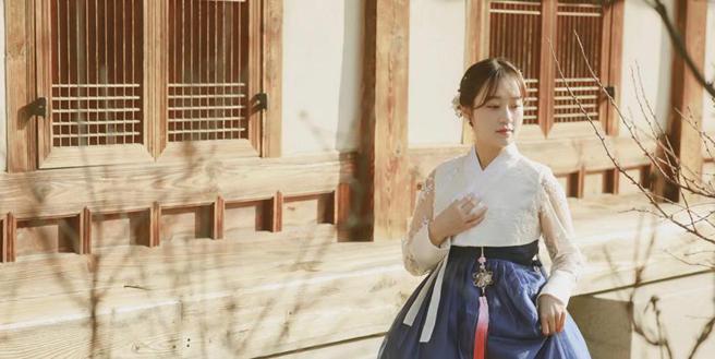 （KKday推出「首尔五日 耍废包车漫游团」，安排入住当地韩屋一晚与豪华露营两晚，可以体验道地的韩式生活。图／KKday提供）