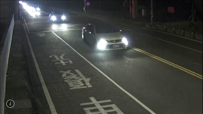 有民眾反映，9月25日深夜在潮州185甲线往来义乡路段出现飙车族。（民眾提供／谢佳潾屏东传真）