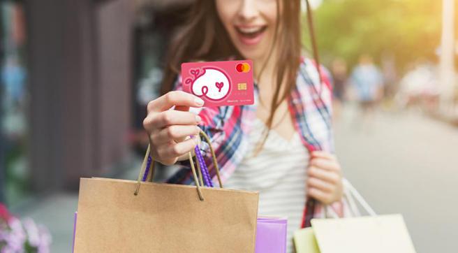 （百货周年庆，刷一银卡双享购物美食最高21％回馈。图／第一银行提供）