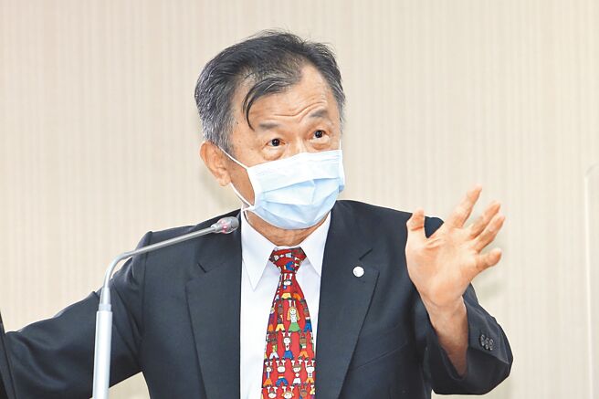 针对小三通何时重启，陆委会主委邱太三6日在立法院首度松口表示，过年是一个很好的时间点，但强调仍需要通盘规画。（黄世麒摄）