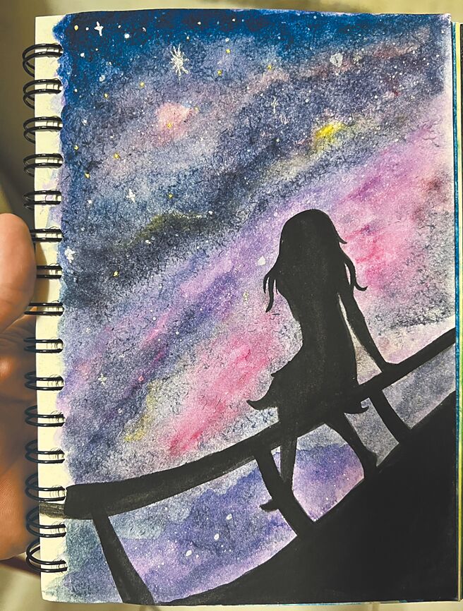 体操国手丁华恬的嗜好是画画，这幅坐在色彩斑斓星空下的女孩就是出自她的手笔。（丁华恬提供）