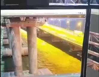 俄連接克里米亞橋梁爆炸 俄媒：汽車炸彈所致