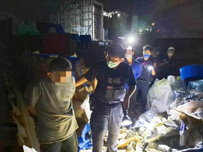 桃園新屋2名男子趁連假前夕，闖入觀音一間工廠偷剪電纜線被逮。（翻攝畫面／蔡明亘桃園傳真）