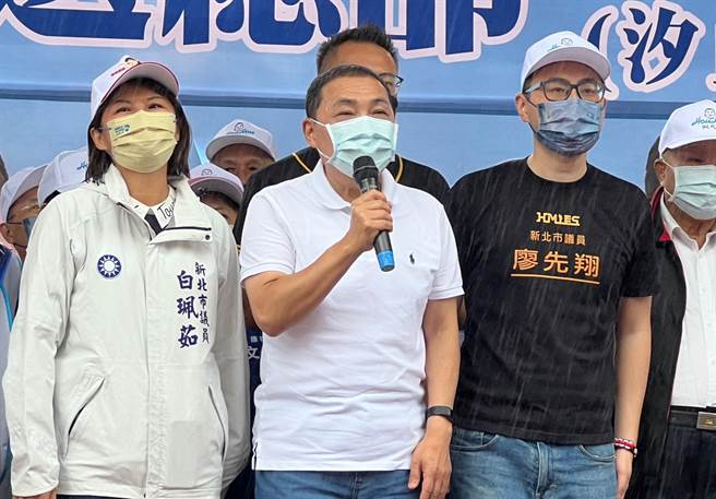 侯友宜今強調，自己四年前和行政院長蘇貞昌也是進行公辦辯論，今年也是一樣，還是會以公辦辯論為主。（李奇叡攝）