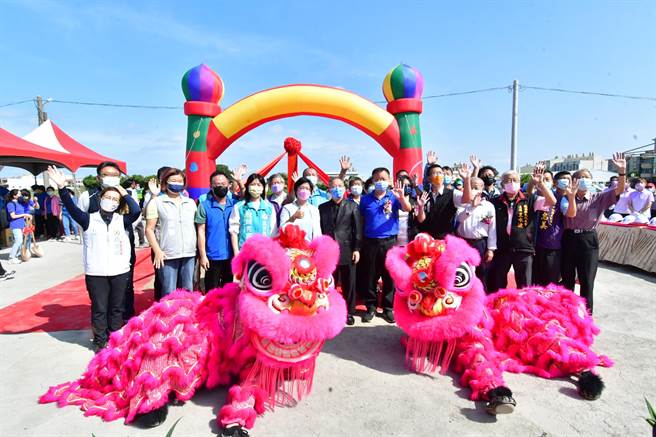 久等了!繼彰化市、員林市運動中心開幕後，彰化縣和美鎮將迎來全彰第三座全民運動館，8日在彰化縣長王惠美的見證下，和美全民運動館舉行動土儀式。(縣府提供／吳建輝彰化傳真)
