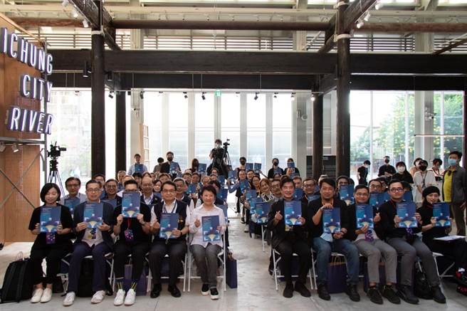 台中市府在市定古蹟台湾府儒考棚x中岛GLAb举办「2022设计导入市政分享座谈」活动。(中市府提供)