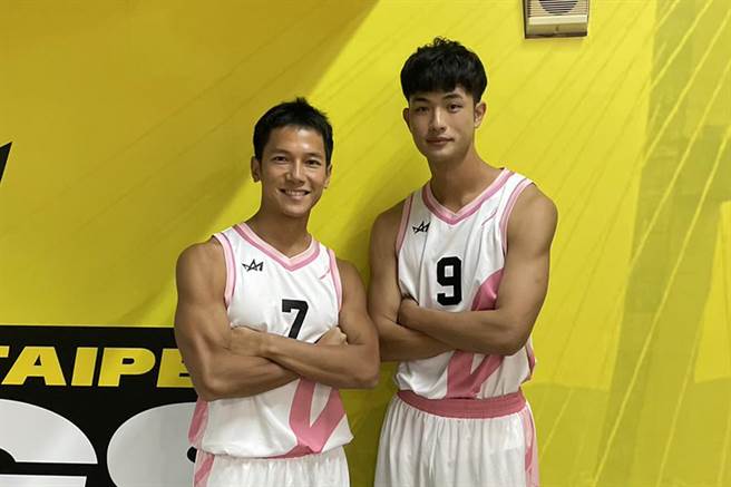 「机智双帅」梁瀚名、王新凯坦言今天的心情兴奋又紧张。（TVBS提供）