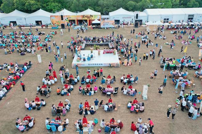 南投茶业博览会，8日登场推出歷代茶席。（南投县政府提供／廖志晃南投传真）