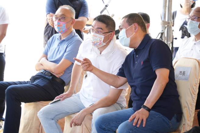 国民党基隆市长候选人谢国梁今（8）日对于基隆眼前最迫切需要的就业议题，主打「引进产业、创造就业」理念。（取自谢国梁脸书）