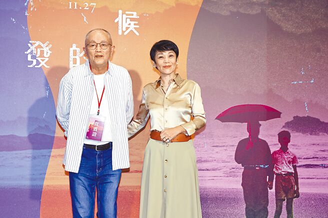 张艾嘉（右）久违在台出席公开活动，昨开心与导演陈坤厚相会。（罗永铭摄）