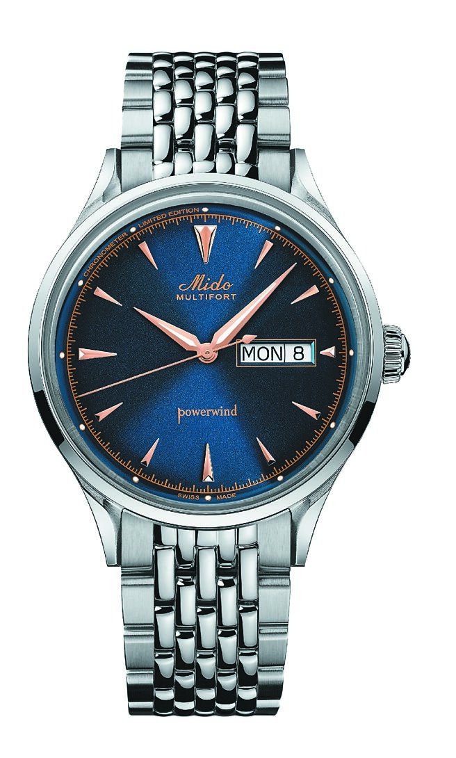 板桥大远百周年庆，MIDO Multifort先锋系列復古限量表，独家价3万9300元。（板桥大远百提供）