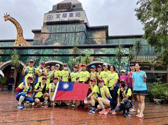 猴子兵團首度挑戰跑123公里登「南湖大山」另類慶祝國慶日