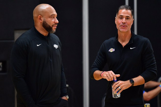 湖人总管佩林卡(右)跟新主帅汉姆合约都在2026年到期。(路透资料照)