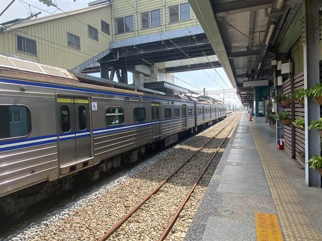 台铁上午传出死伤事故，列车受影响。（曹婷婷摄）