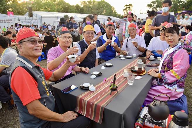 南投世界茶业博览会重头戏，「千人茶会」9日登场。（南投县政府提供／廖志晃南投传真）