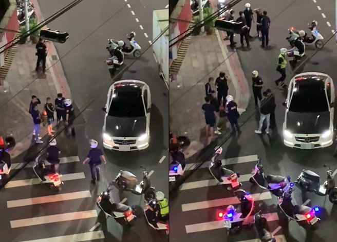 由于宾士男撂人相助人数聚集越来越多，警方快打部队也到场维持秩序，并将相关人员带回警局。（翻摄自脸书爆料公社）