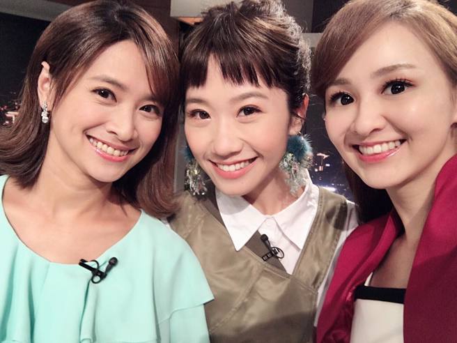 陈家颐分享过去跟Lulu、侯乃榕的合照。（图／FB@主播CP 王李中彦x陈家颐）