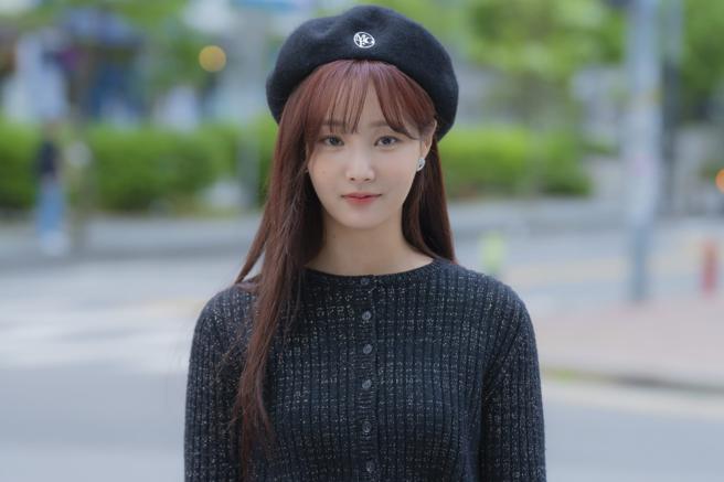 妍雨退出MOMOLAND后，积极在戏剧圈发展。（Disney+提供）