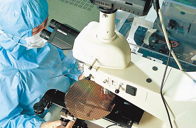 台积电13日召开法说会，预期第三季合併营收介于5,880.6亿～6,118.2亿，超越业绩展望高标。图／公司提供