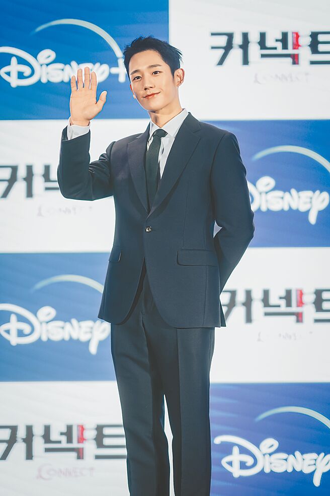 丁海寅日前出席《異瞳》的記者會。（Disney＋提供）