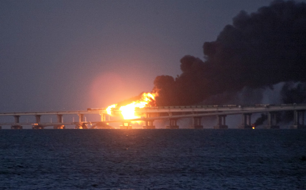 俄罗斯克里米亚大桥（Crimean Bridge）8日被炸。（图／美联社）(photo:ChinaTimes)