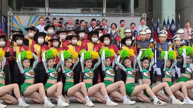 桃園市慶祝國慶升旗典禮今天舉辦。（賴佑維攝）