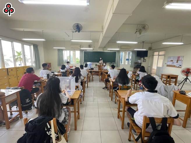 国教院公布《华语文能力基准应用参考指引》，提供华语文教学可以使用的教学内容。（教育部提供）