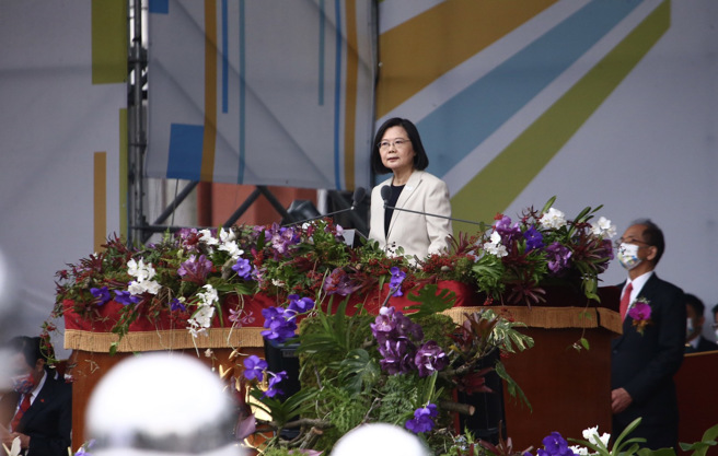 慶祝中華民國111年國慶大會10日在總統府前登場，蔡英文總統發表談話。（鄧博仁攝）