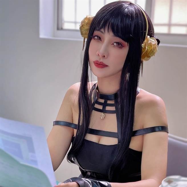 全台最正议员、新竹市议员施乃如，cosplay杀手人妻约儿，引发网友暴动朝圣。（施乃如提供／陈育贤新竹传真）
