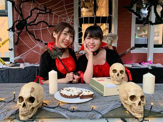 亚尼克梦想村阳明山店，限时化身搞怪网美店， 打卡享饮品第二杯半价。（亚尼克提供）