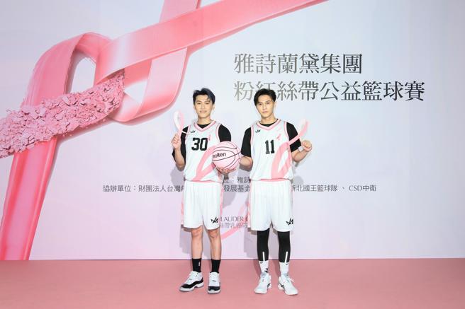 左起邱宇辰、邱胜翊