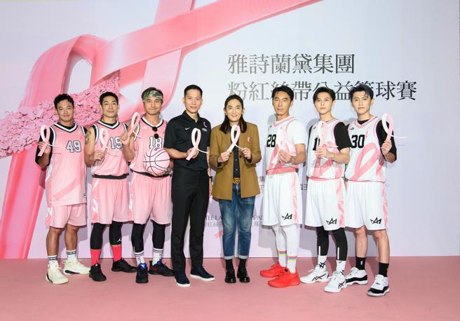 左起廖威廉、蓝钧天、王少伟、顏行书、钱薇娟、李李仁、邱胜翊、邱宇辰