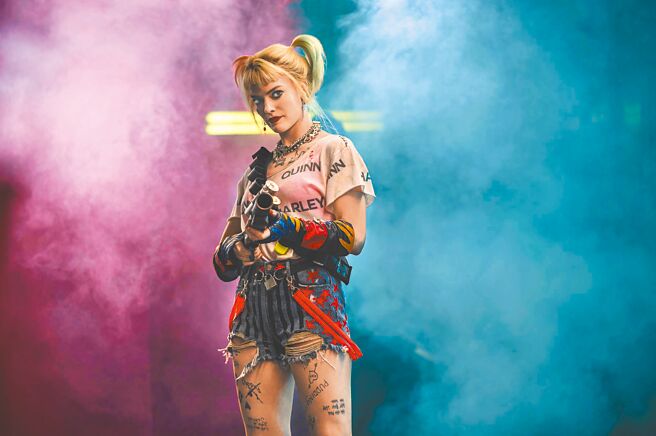 女神卡卡將飾演小丑女，瑪格羅比（見圖）相當開心。（美聯社）