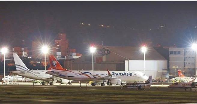 復兴航空（本报资料照片）